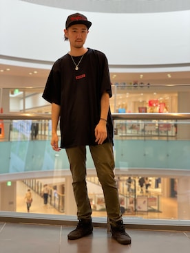 「AVIREX（アヴィレックス）の【直営店限定】エアフォース ベースキャップ/AIR FORCE BACES CAP（キャップ）」を使った、伊藤英俊さん（メンズ・179cm）の夏コーディネート