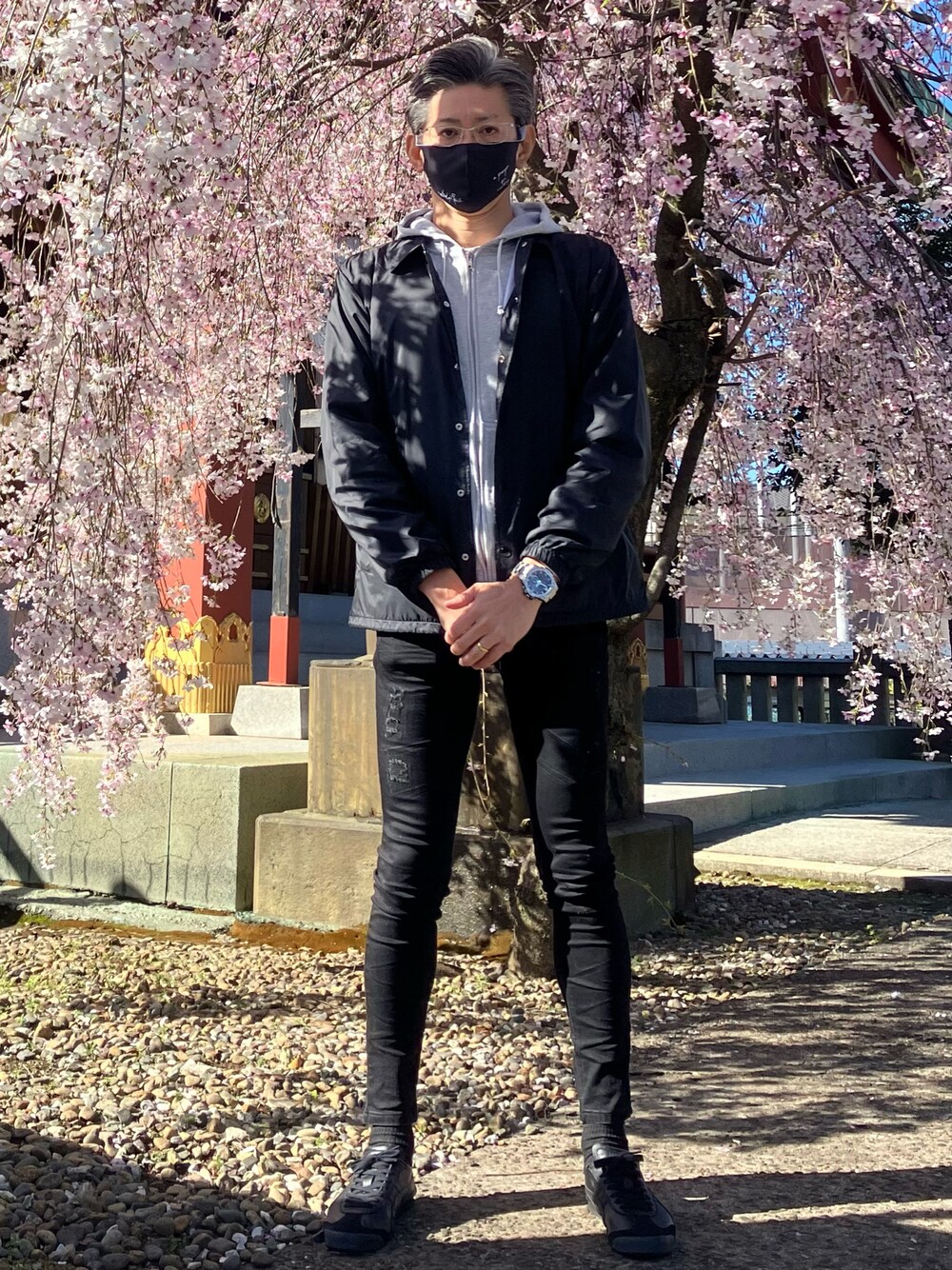 「God of Roses、United Athle、Onitsuka Tiger、ジャケット、シンプルコーデ、春アウター、モノトーン、春コーデ」｜「Onitsuka TigerのOnitsuka Tiger MEXICO 66 (BLACK/BLACK)（スニーカー、ブラック系）」を使った、代表さん（メンズ・180cm）の春コーディネートの1枚目の写真