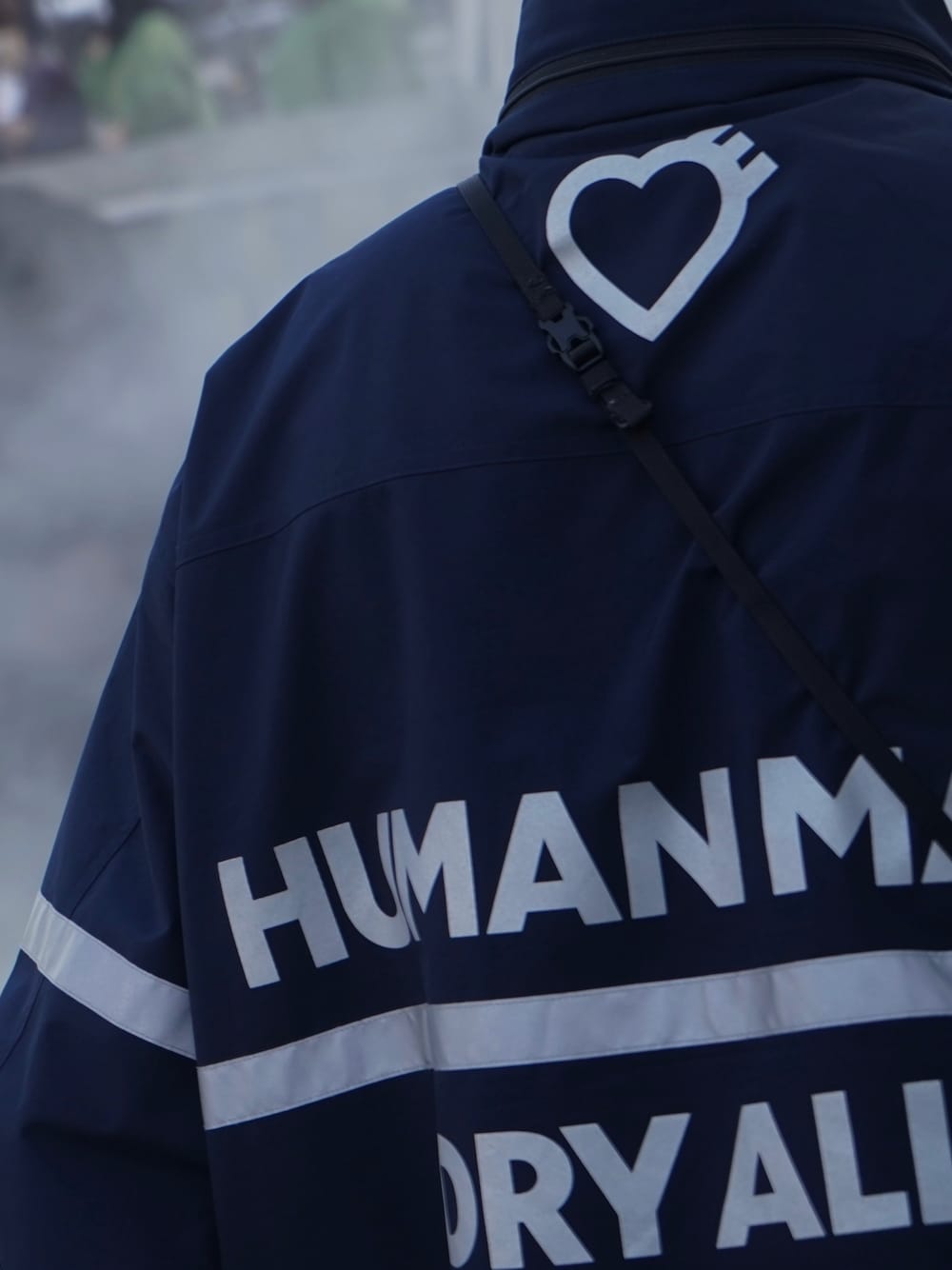 HUMAN MADEのナイロンジャケットを使った人気ファッション