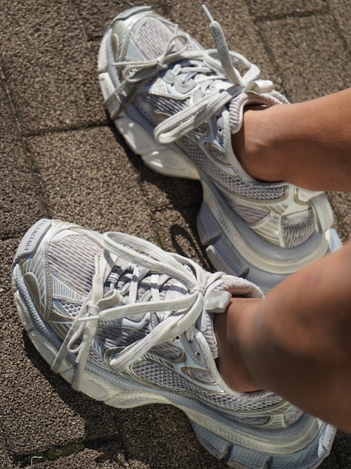 ユニークを着こなして！ BALENCIAGA スニーカー フジ｜BALENCIAGAのスニーカーを使ったコーディネート - WEAR