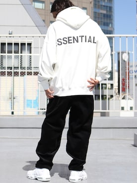 「シンプル」｜「アイテム（パーカー）」を使った、naotoさん（メンズ・172cm）の冬コーディネート