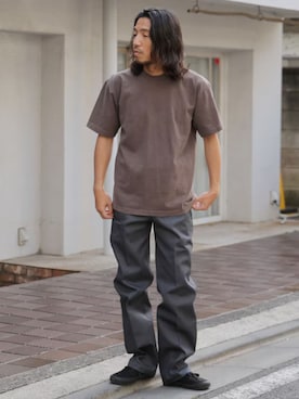 「GILDAN（ギルダン）の【GILDAN】6oz ultra cotton short sleeve t-shirts / ウルトラ コットン 半袖 Tシャツ ルーズシルエット 無地T サイズ展開多数（Tシャツ/カットソー、ブラウン系）」を使った、naotoさん（メンズ・172cm）の春コーディネート