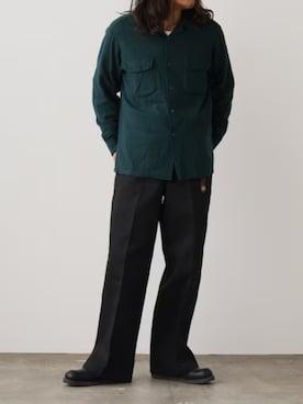 「Dickies（ディッキーズ）のDickies/ディッキーズ LOOSE FIT ダブルニー センタープレス ワークパンツ スケーターパンツ イージーパンツ 85283 レングス32 2026年春夏（チノパンツ、ブラック系）」を使った、naotoさん（メンズ・172cm）の春コーディネート