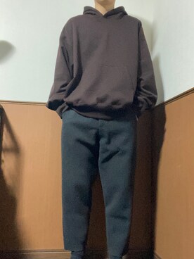 「stein（シュタイン）のアイテム（パーカー）」を使った、らっきーさん（メンズ・176cm）の冬コーディネート