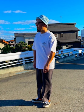 「白Tシャツ」｜TOKUさん（メンズ・167cm・30代）の秋コーディネート