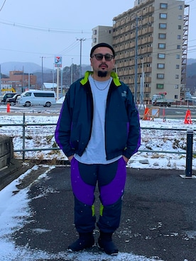 「アイテム（セットアップ）」を使った、TOKUさん（メンズ・167cm）の冬コーディネート