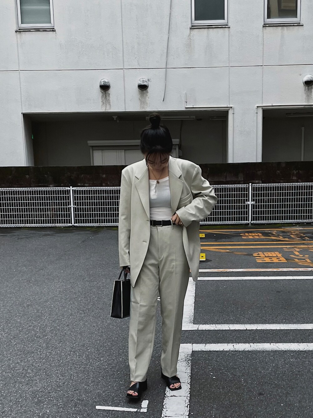 「セットアップ、デートコーデ、休日スタイル、大人コーデ、パンツスタイル、ootd、きれいめカジュアル、UNIQLO U」｜「UNIQLOのアイテム（テーラードジャケット、ベージュ系）」を使った、𝐘𝐔𝐍𝐀さん（レディース・160cm）の春コーディネートの1枚目の写真