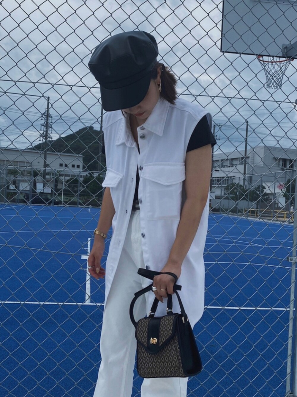 「ワントーンコーデ、ootd、セットアップ風、秋コーデ、秋トレンド2021」｜「MOUSSYのEA MONOGRAM MINI SHOULDER バッグ（ショルダーバッグ、ブラウン系）」を使った、𝐘𝐔𝐍𝐀さん（レディース・160cm）の秋コーディネートの1枚目の写真