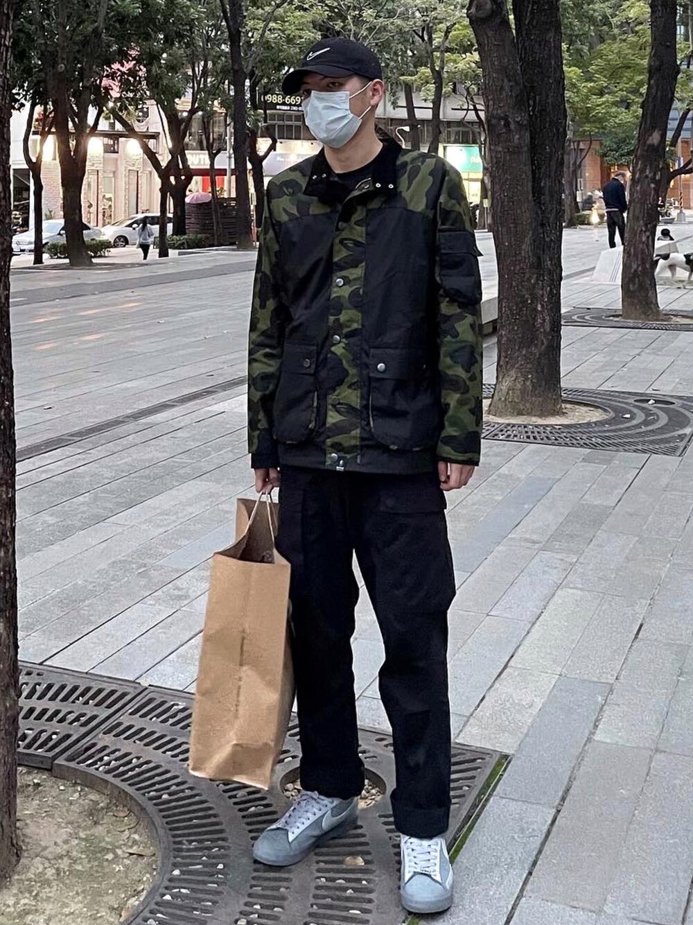 「barbour、A BATHING APE、Bape、carhartt、Carhartt WIP(Carhartt WIP)、camo、NIKE」｜「Barbourのアイテム（マウンテンパーカー、グリーン系）」を使った、ssgssさん（メンズ・176cm）の冬コーディネートの1枚目の写真