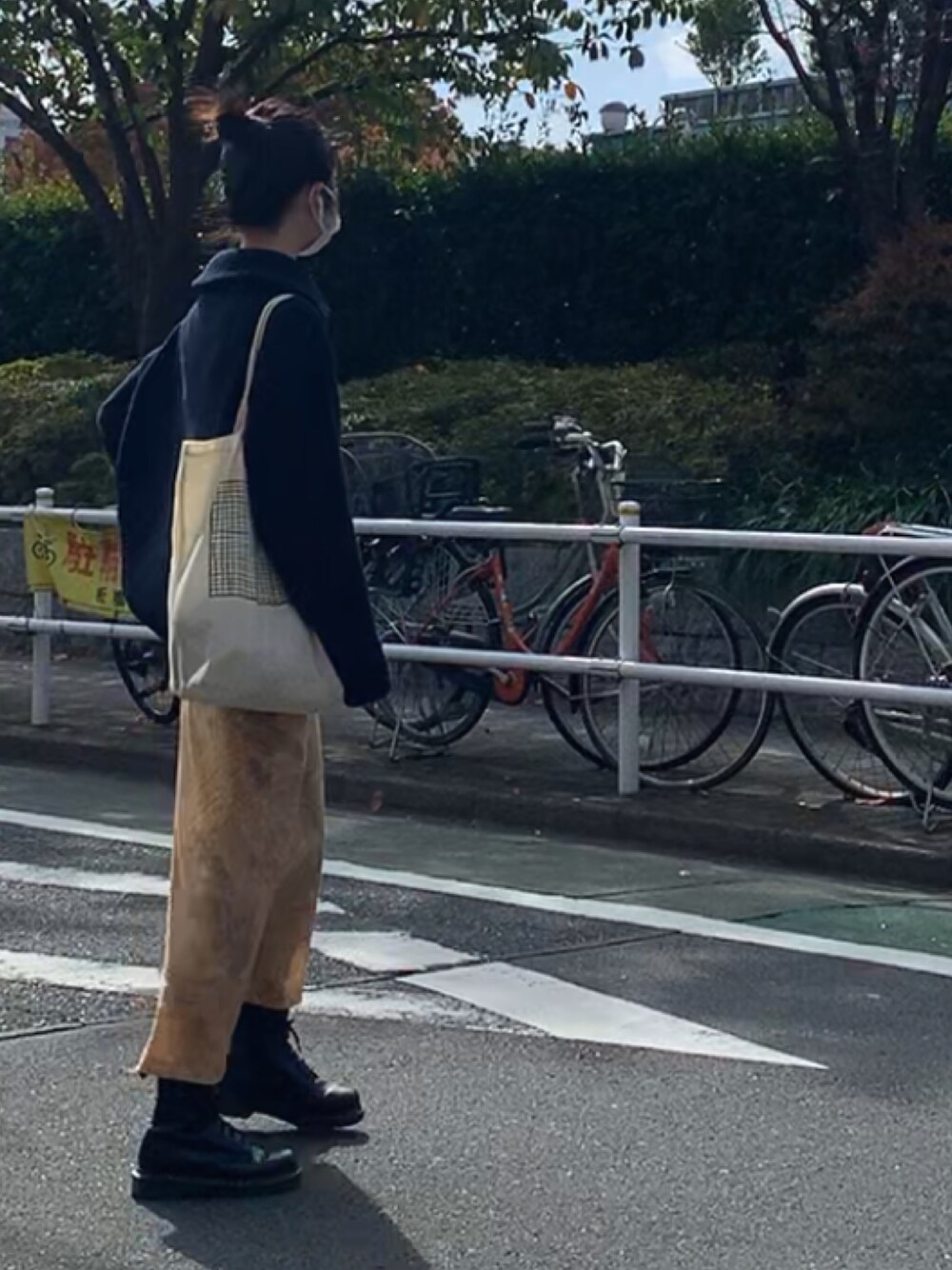 「カジュアル、ゆるコーデ、休日コーデ、冬コーデ、オトナ女子、ootd、プチプラ、ZARA、ハーフジップ、ハーフジップニット、古着、古着MIX、古着コーデ、Dr.Martens、ロングスカート」｜「Dr. MartensのDr.Martens / ドクターマーチン 1460 8EYEBOOT 8ホール ブーツ シューズ（ブーツ、ブラック系）」を使った、mimuさん（レディース・156cm）の秋コーディネートの1枚目の写真