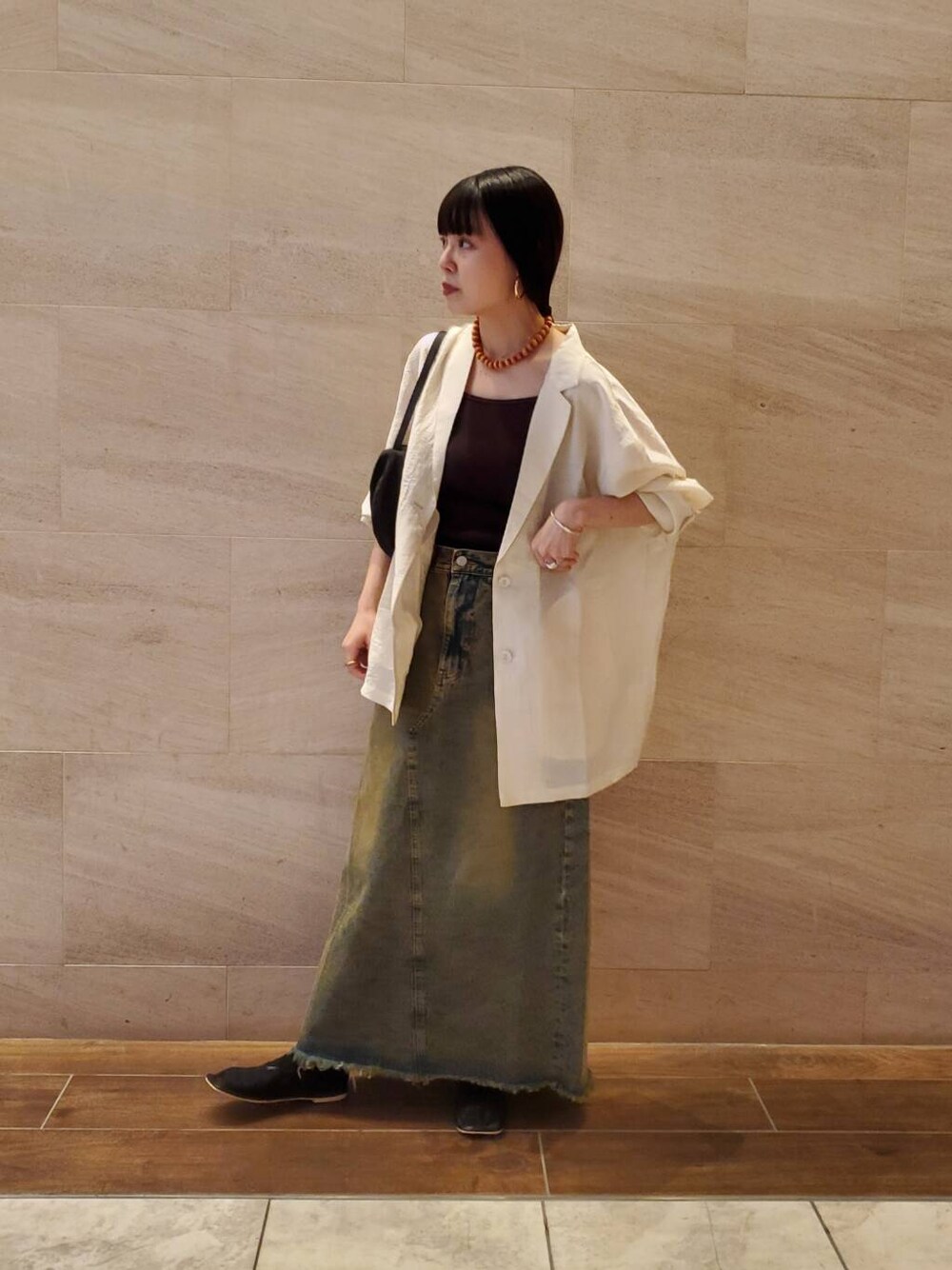 「大人カジュアル、春コーデ、155cm、イエベ春×ストレート」｜「KBFのルーズライトジャケット（テーラードジャケット、ホワイト系）」を使った、sakiさん（レディース・155cm）の春コーディネートの1枚目の写真