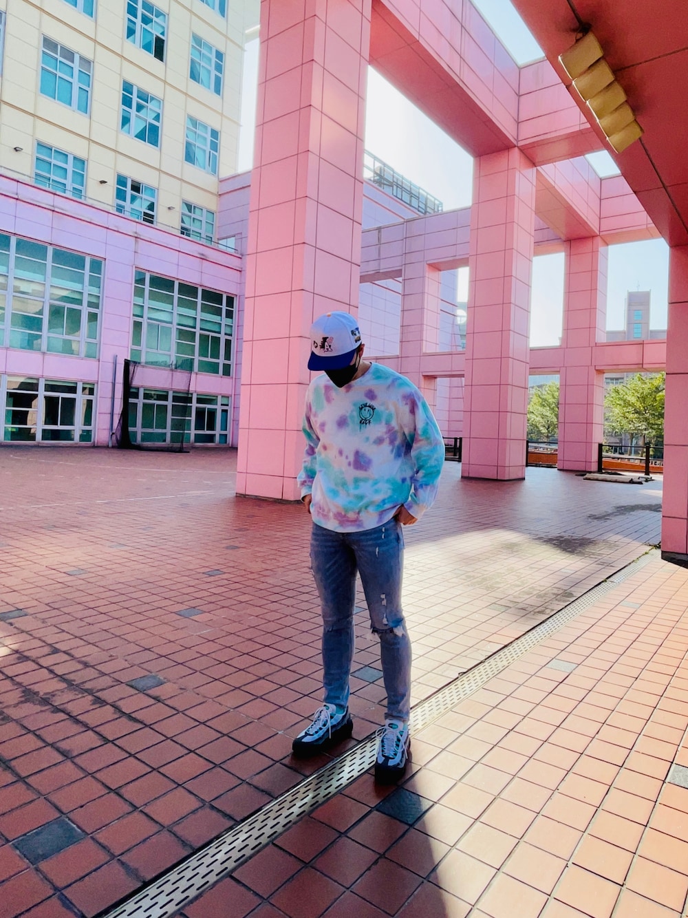 「ootd、ootdtw、wiwt、airmax95、atmos、NIKE、H&M、Kobe Bryant」｜「twntytwoのアイテム（キャップ、グリーン系）」を使った、Ryan Linさん（メンズ・180cm）の冬コーディネートの1枚目の写真