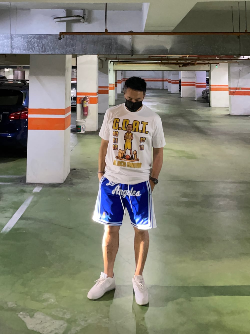「mambaday、ootd、ootdtw、wiwt、JUST DON、MITCHELL&NESS、Lakers、Kobebryant、Goat」｜「Can’t Beat LAのアイテム（Tシャツ/カットソー、ホワイト系）」を使った、Ryan Linさん（メンズ・180cm）の冬コーディネートの1枚目の写真