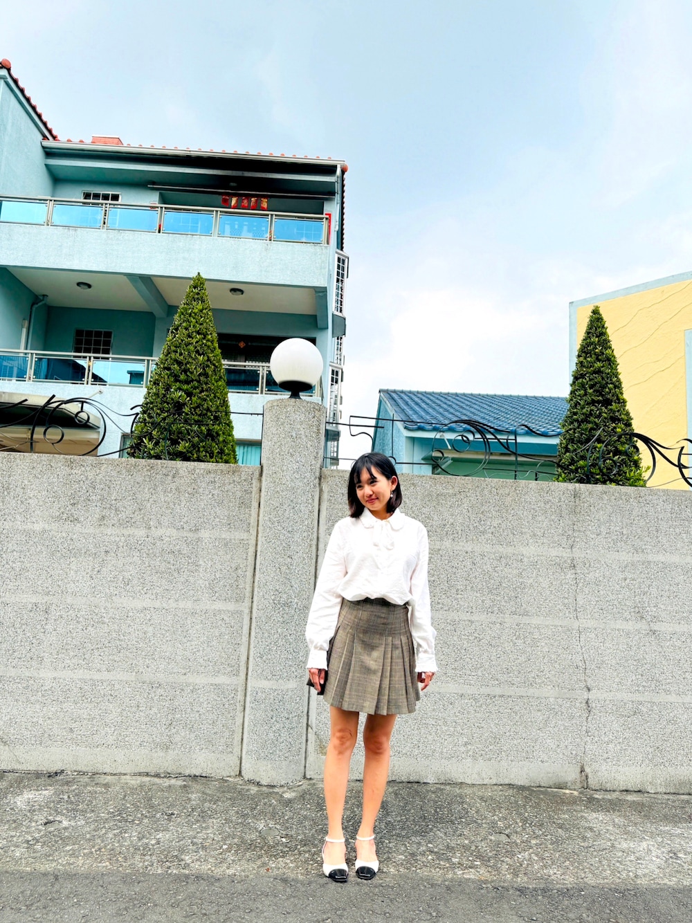 「LILY BROWNのアイテム（スカート、その他）」を使った、哲さん（レディース・158cm）の春コーディネートの1枚目の写真