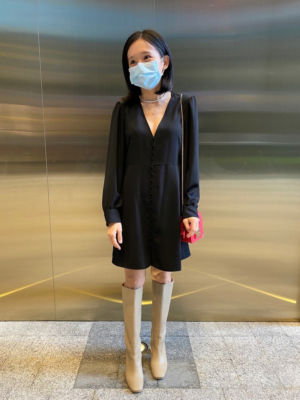 「ZARAのアイテム（ワンピース、ブラック系）」を使った、哲さん（レディース・158cm）の冬コーディネートの1枚目の写真