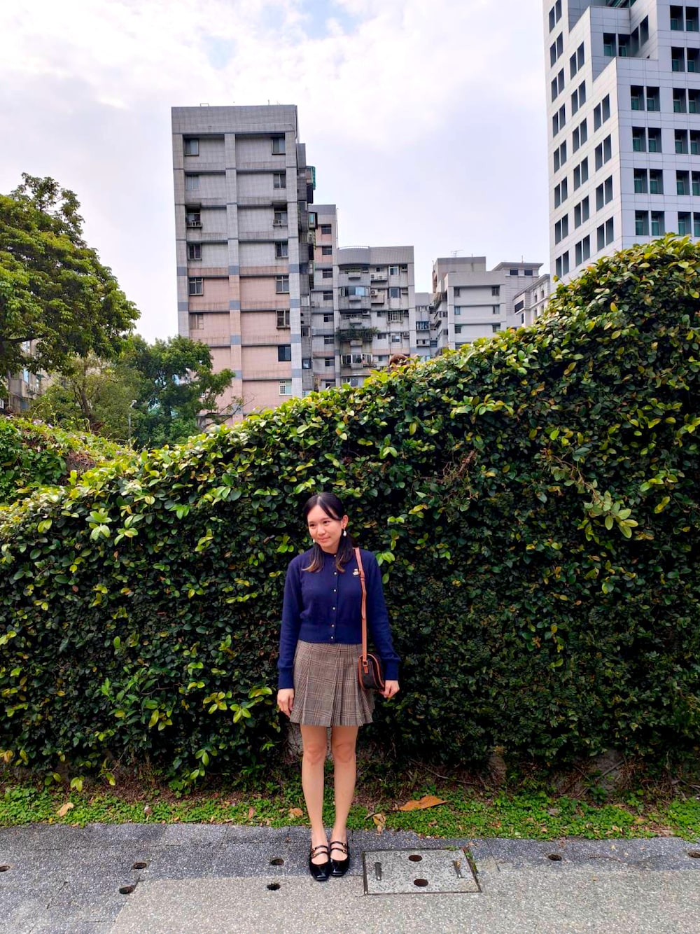 「LILY BROWNのアイテム（アンサンブル、ブルー系）」を使った、哲さん（レディース・158cm）の春コーディネートの1枚目の写真