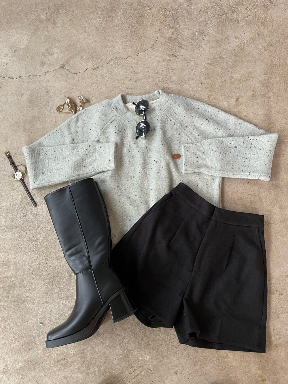 「✳︎Instagram✳︎のアイテム（その他、その他）」を使った、トレンド服のイタフラさん（レディース・165cm）の秋コーディネートの1枚目の写真