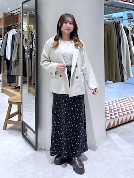 「LOWRYS FARM（ローリーズファーム）のストレッチサテンスカート　 290120（スカート、ブラック系）」を使った、かっさーさん（レディース・160cm）の春コーディネート