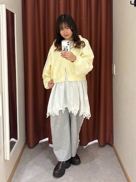 「LOWRYS FARM（ローリーズファーム）のカットイージーコクーンパンツ　292362（スウェットパンツ、グレー系）」を使った、かっさーさん（レディース・160cm）の春コーディネート