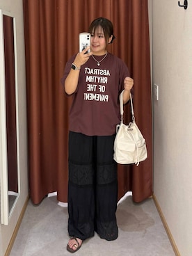 「LOWRYS FARM（ローリーズファーム）のメランジロゴTEE　1048840（Tシャツ/カットソー、レッド系）」を使った、かっさーさん（レディース・160cm）の夏コーディネート