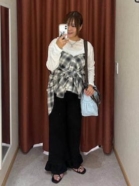 「LOWRYS FARM（ローリーズファーム）のサーマルフラワーフリルパンツ　1048957（その他パンツ、ブラック系）」を使った、かっさーさん（レディース・160cm）の夏コーディネート