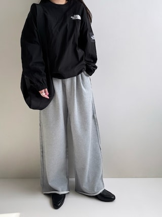 「THE NORTH FACE（ザノースフェイス）の国内未発売 THE NORTH FACE(ザ・ノースフェイス)/バイカラー 切替ワンポイント クルーネックトップス /ALBANY CREWNECK（Tシャツ/カットソー）」を使った、Ayumiさん（レディース・158cm）の春コーディネート