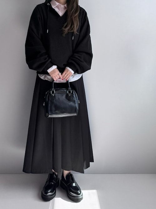 「LAVEANGE(ラビアンジェ)のプリーツスカート(スカート)」を使った、Ayumiさん(レディース・158cm)の秋コーディネート