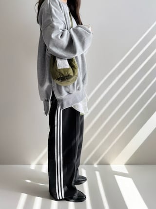 「wee9s(ウィークス)のOSUMITSUKI sweat / オスミツキスーパーオーバースウェット(スウェット)」を使った、Ayumiさん(レディース・158cm)の春コーディネート