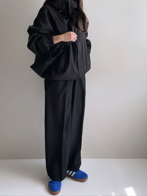 「SINSS（シンス）のLoose mountain hoodie /ルーズマウンテンフーディー（撥水加工付き）（マウンテンパーカー）」を使った、Ayumiさん（レディース・158cm）の冬コーディネート