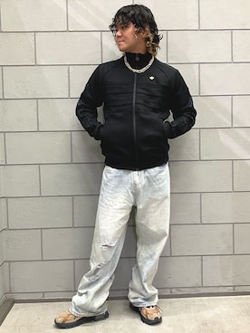 「adidas（アディダス）のアイテム（その他アウター）」を使った、NKさん（メンズ・171cm）の秋コーディネート