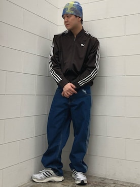 「adidas（アディダス）のファイヤーバード アディカラー デニム パンツ / アディダスオリジナルス adidas Originals（Denim pants、ブルー系）」を使った、NKさん（メンズ・171cm）の春コーディネート