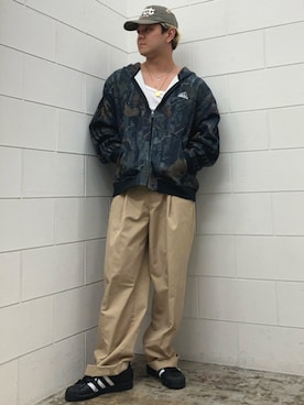 「adidas（アディダス）のカモ フード付き フルジップ / アディダスオリジナルス adidas Originals（パーカー）」を使った、NKさん（メンズ・171cm）の秋コーディネート