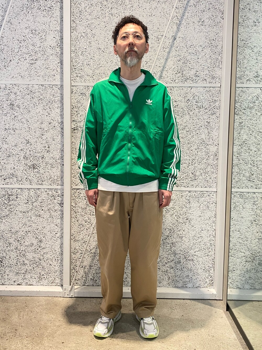 sam's ナイロンジャケット・パンツセット オリーブグリーン KK(アディダス オリジナルスショップ 心斎橋)｜adidasのシューズを使っ