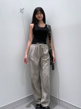 「高見え」｜「アイテム（スウェットパンツ）」を使った、mnqiinさん（レディース・167cm）の夏コーディネート
