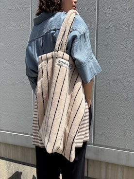 「URBAN RESEARCH（アーバンリサーチ）のBONGUSTA　NARAM TOTEBAG（トートバッグ、ホワイト系）」を使った、サクラコさん（レディース・160cm）の春コーディネート