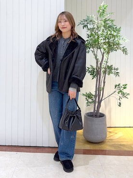 「アイテム（ムートンコート）」を使った、tsukiさん（レディース・167cm）の冬コーディネート