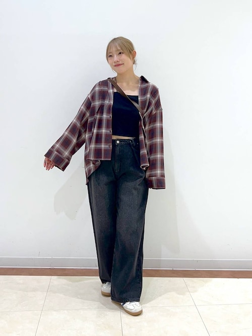 ❌ローリーズファーム好き(⋆ᴗ͈ˬᴗ͈)”　紺色 LOWRYS FARM ローリーズファーム レディース デニムパンツ