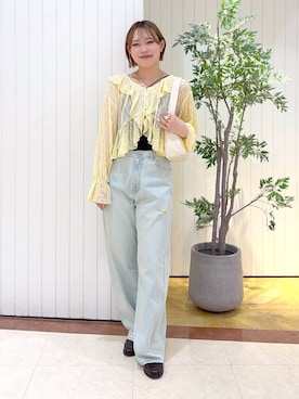 「LOWRYS FARM（ローリーズファーム）のワイドストレートデニムパンツ　607883（デニムパンツ、ブルー系）」を使った、tsukiさんの春コーディネート