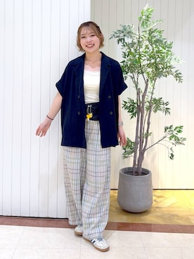 「LOWRYS FARM（ローリーズファーム）のソフリネンワイドパンツ 621564（スラックス、ブルー系）」を使った、tsukiさんの春コーディネート
