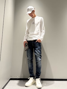 「ARMANI EXCHANGE（アルマーニエクスチェンジ）の【A|X アルマーニ エクスチェンジ】ICON 長袖クルーネックTシャツ/SLIM（Tシャツ/カットソー）」を使った、kiyoさん（メンズ・180cm）の冬コーディネート