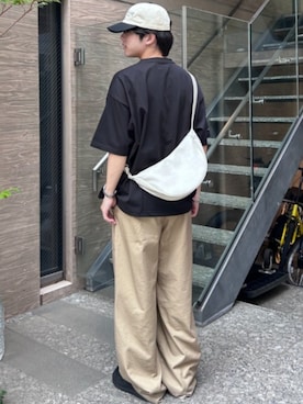 「link lot（リンクロット）の【新色追加】【男女兼用】ハーフムーン ワンショルダーバッグ PU素材 ナイロン素材（ショルダーバッグ、ホワイト系）」を使った、TEEMSTOREさん（レディース・155cm）の夏コーディネート
