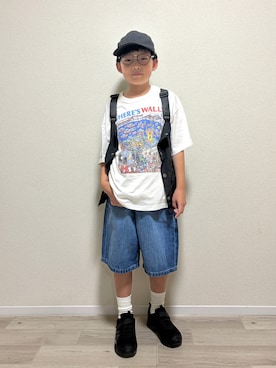 「BREEZE（ブリーズ）のウォーリーをさがせ！　アートTシャツ（Tシャツ/カットソー、ホワイト系）」を使った、mocchirhさん（キッズ・110cm）の夏コーディネート