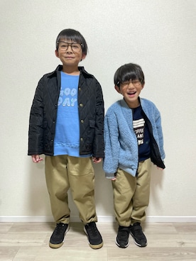 「アイテム（チノパンツ）」を使った、mocchirhさん（キッズ・100cm）の冬コーディネート