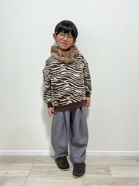 「アイテム（サンダル）」を使った、mocchirhさん（キッズ・100cm）の秋コーディネート