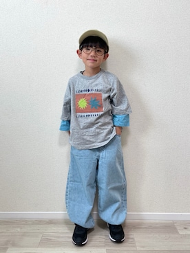 「MARKEY'S（マーキーズ）のプリントレイヤードロンT（Tシャツ/カットソー、グレー系）」を使った、mocchirhさん（キッズ・110cm）の春コーディネート