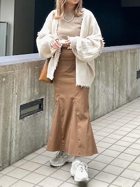 「Adoon plain（アドーンプレーン）のアイテム（スカート）」を使った、moeさん（レディース・155cm）の秋コーディネート