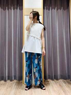 「サテンパンツ」｜「アイテム（PC・スマホグッズ/家電）」を使った、Wendyさん（レディース・162cm）の夏コーディネート