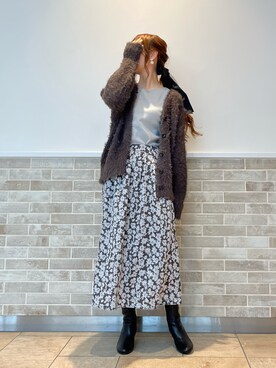 「花柄」｜「アイテム（PC・スマホグッズ/家電）」を使った、Wendyさん（レディース・162cm）の秋コーディネート
