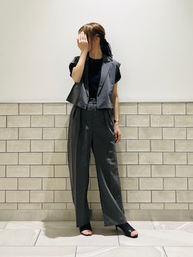 「ジレ」｜「アイテム（PC・スマホグッズ/家電）」を使った、Wendyさん（レディース・162cm）の夏コーディネート