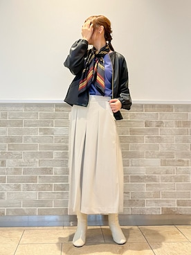 「アイテム（スマホグッズ）」を使った、Wendyさん（レディース・162cm）の秋コーディネート